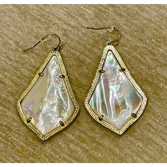 Kendra Scott Alexandra Large Mother of Pearl Drop Earrings in Gold Tone - Picture 7 of 11